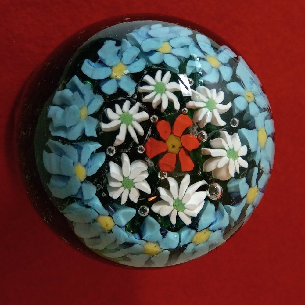 Art Glass Pedestal Bouquet Paperweight Vintage Cottagecore Grandmacore Flowers - Picture 2 of 8